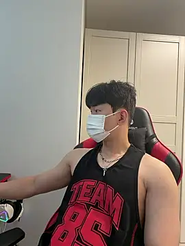 kr hotguy1 online show from July 2026 03:20:01 AM