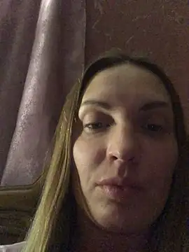 Snapshot of Ange_ls chatting on July 2026 07:40:02 PM Ange ls online show from July 2026 07:40:02 PM
