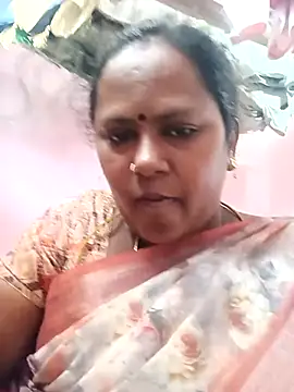 Snapshot of tamilrosegold chatting on July 2026 04:51:02 AM tamilrosegold online show from July 2026 04:51:02 AM