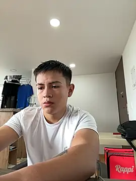 Snapshot of Santiagomg_ chatting on July 2026 05:56:01 PM Santiagomg online show from July 2026 05:56:01 PM