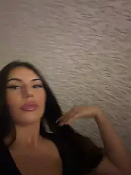 Snapshot of ItsMina_ chatting on July 2026 10:23:02 PM ItsMina online show from July 2026 10:23:02 PM