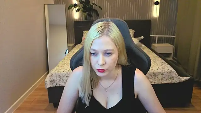 Snapshot of AmeliaxCandy chatting on July 2026 11:56:02 AM AmeliaxCandy online show from July 2026 11:56:02 AM