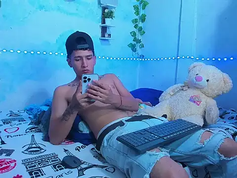 Snapshot of aaron_mercury_x chatting on July 2026 10:23:01 PM aaron mercury x online show from July 2026 10:23:01 PM