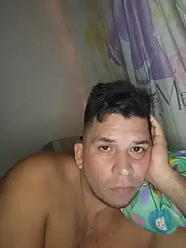 Snapshot of tomalo_12 chatting on July 2026 01:30:01 AM tomalo 12 online show from July 2026 01:30:01 AM