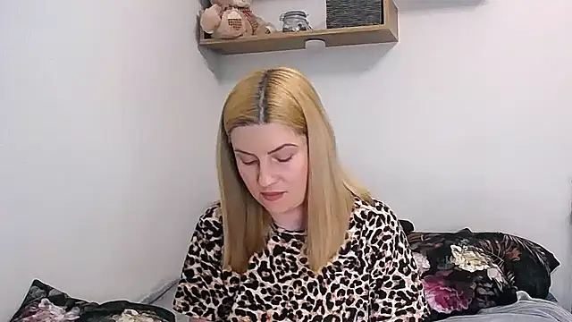 alisenties online show from May 2026 02:33:02 PM