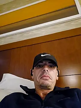 Snapshot of NEWHUNGBOY chatting on July 2026 10:03:01 PM NEWHUNGBOY online show from July 2026 10:03:01 PM