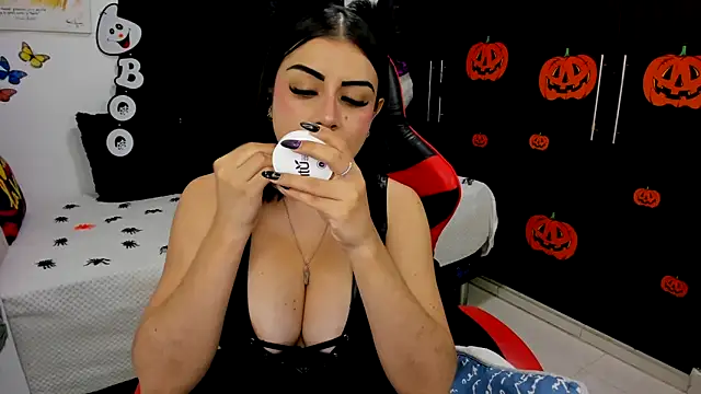 lucy007  online show from October 2025 02:23:02 AM