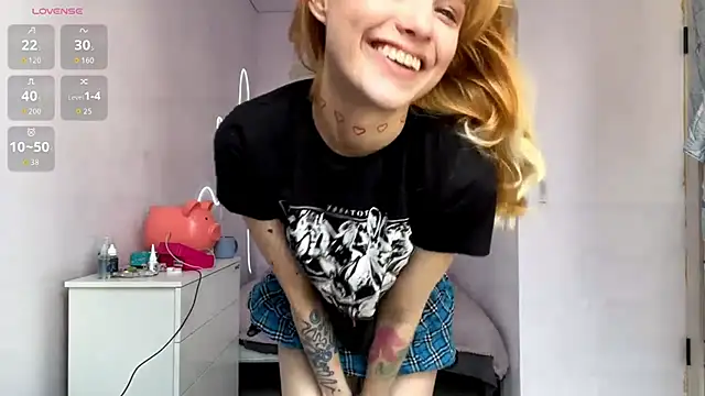 Snapshot of Lili_pup chatting on July 2026 09:27:01 AM Lili pup online show from July 2026 09:27:01 AM