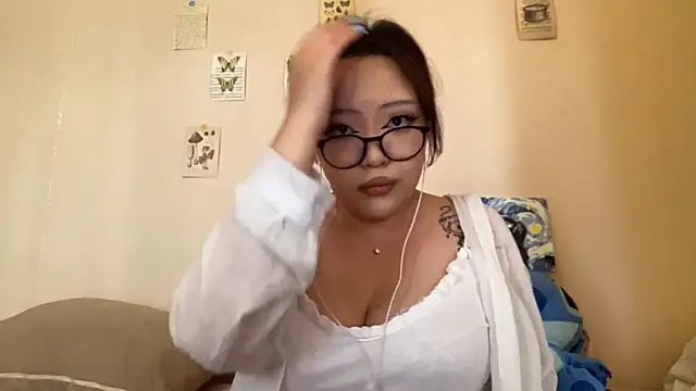 Snapshot of JoannaTearss chatting on July 2026 08:06:02 AM JoannaTearss online show from July 2026 08:06:02 AM