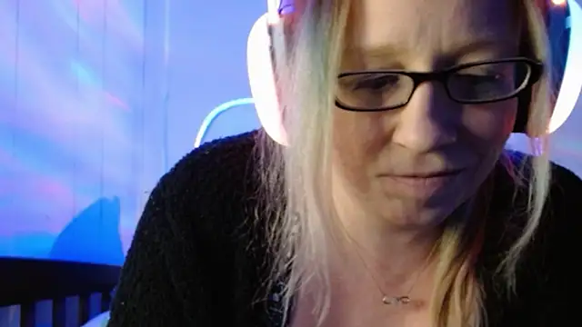 Snapshot of XxMs_StarzxX chatting on January 2025 04:07:01 AM XxMs StarzxX online show from January 2025 04:07:01 AM