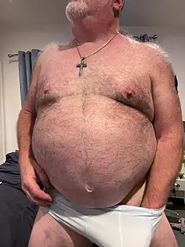 Snapshot of greyoakbear chatting on July 2026 08:33:02 PM greyoakbear online show from July 2026 08:33:02 PM