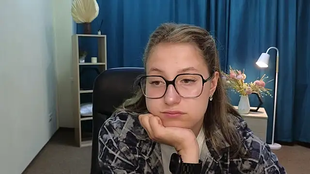 CiaraSiracuse online show from July 2026 09:40:01 AM