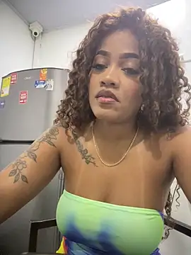 Snapshot of riri_brunnete chatting on May 2026 04:17:02 AM riri brunnete online show from May 2026 04:17:02 AM