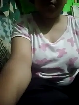 Snapshot of its_neeru chatting on July 2026 05:54:01 PM its neeru online show from July 2026 05:54:01 PM