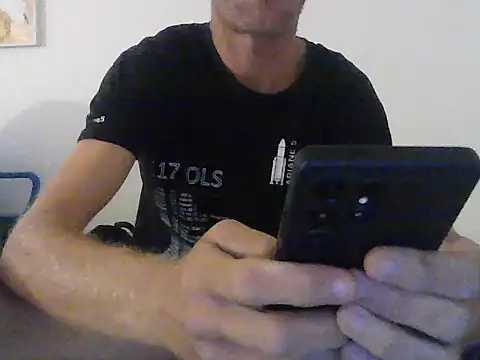 Snapshot of PumpStone chatting on July 2026 03:43:01 PM PumpStone online show from July 2026 03:43:01 PM