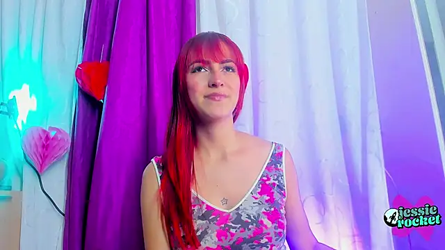 jessierocketx online show from February 2026 06:50:01 PM