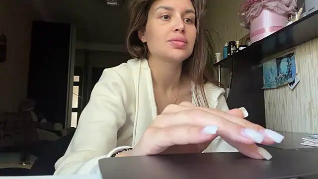 miss fleur online show from August 2026 03:17:02 AM