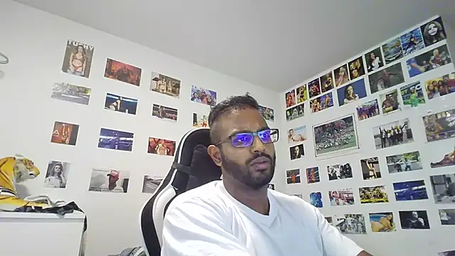xXxChrisKissxXx online show from July 2026 03:32:01 PM