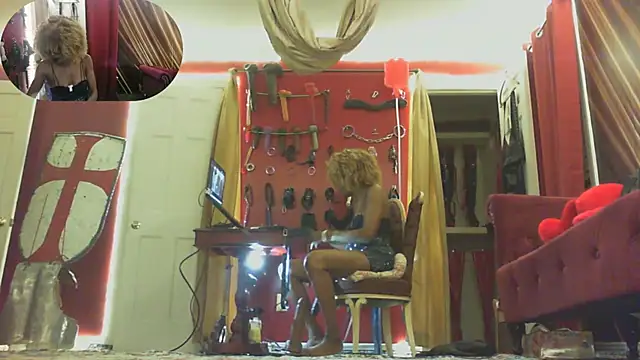 Snapshot of TheMississippiMadame chatting on April 2026 04:54:01 AM TheMississippiMadame online show from April 2026 04:54:01 AM