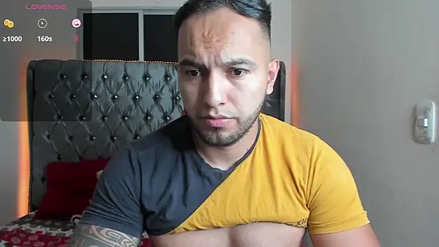 Snapshot of mrloganfuck1 chatting on June 2026 05:34:01 AM mrloganfuck1 online show from June 2026 05:34:01 AM