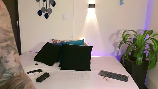 Snapshot of VainillaSecret chatting on August 2026 01:43:01 PM VainillaSecret online show from August 2026 01:43:01 PM