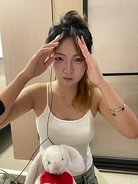 Snapshot of tingting89 chatting on August 2026 05:17:01 AM tingting89 online show from August 2026 05:17:01 AM