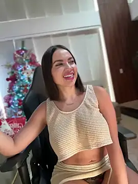 Snapshot of HannaBeckett chatting on December 2024 03:24:02 PM HannaBeckett online show from December 2024 03:24:02 PM