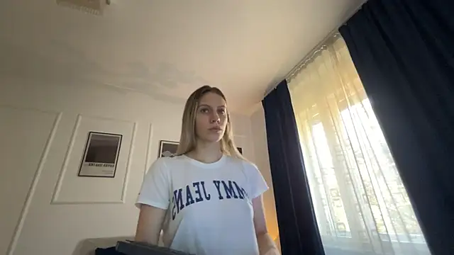 CherryRoseLove  online show from August 2026 01:03:01 PM