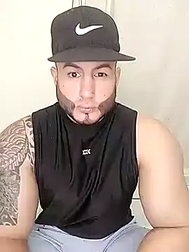 noamkamartinez online show from August 2026 06:37:01 AM
