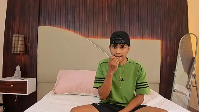 Alexxx B2026 online show from August 2026 07:05:02 PM