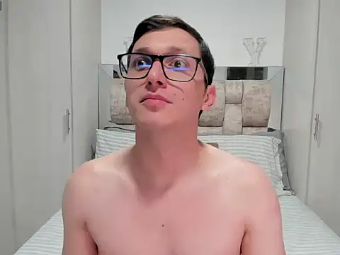 Snapshot of elliot-murphy- chatting on August 2026 02:57:02 AM elliot-murphy- online show from August 2026 02:57:02 AM