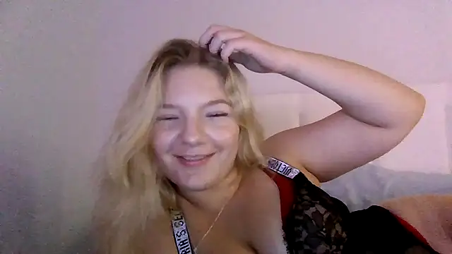 Snapshot of Blucakezz chatting on August 2026 08:50:01 AM Blucakezz online show from August 2026 08:50:01 AM