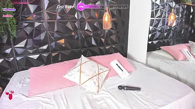 appril foxx online show from August 2026 01:14:02 PM