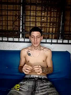 MaxHornyLatin online show from August 2026 01:40:01 AM