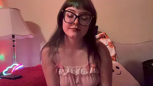 Snapshot of VexVValentine chatting on August 2026 03:23:02 AM VexVValentine online show from August 2026 03:23:02 AM