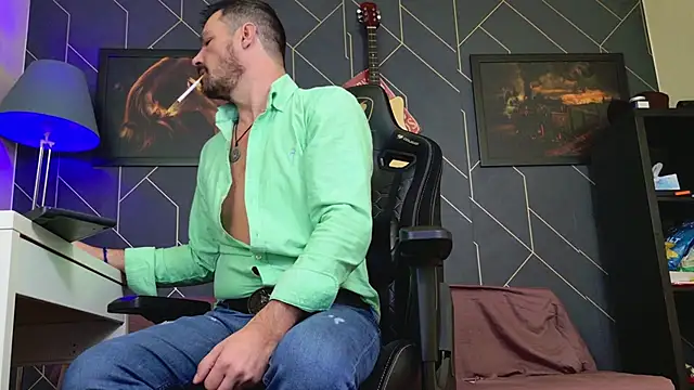 ChrisKox online show from December 2025 05:49:02 AM