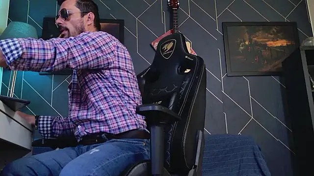 ChrisKox online show from February 2026 01:32:02 PM