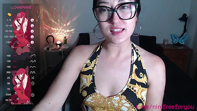 Ninimoon online show from November 2025 02:44:02 AM