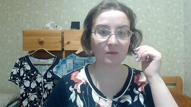 Smart Rose online show from March 2026 06:11:02 PM