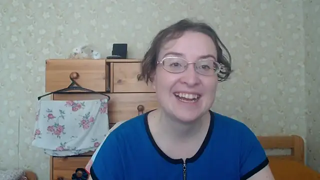 Smart Rose online show from April 2026 12:32:02 PM