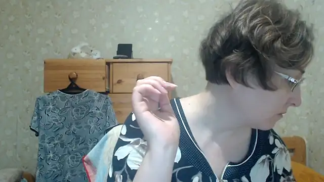 Smart Rose online show from April 2026 04:36:02 PM