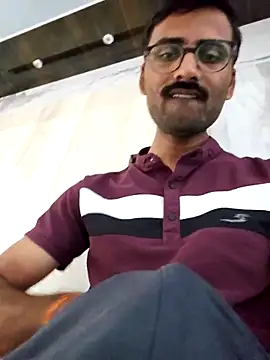 Snapshot of krishna8035 chatting on March 2025 04:41:01 AM krishna8035 online show from March 2025 04:41:01 AM