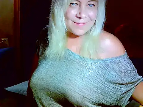 Snapshot of AgoniA7 chatting on July 2026 06:12:01 PM AgoniA7 online show from July 2026 06:12:01 PM