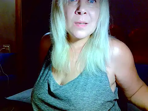 Snapshot of AgoniA7 chatting on July 2026 06:36:01 PM AgoniA7 online show from July 2026 06:36:01 PM