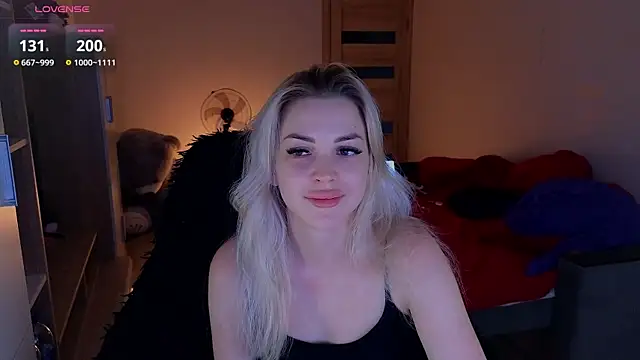 Snapshot of MilanaOmg chatting on June 2026 06:01:02 PM MilanaOmg online show from June 2026 06:01:02 PM