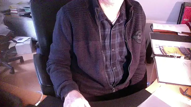 Snapshot of outlaw200 chatting on December 2024 01:03:02 PM outlaw200 online show from December 2024 01:03:02 PM