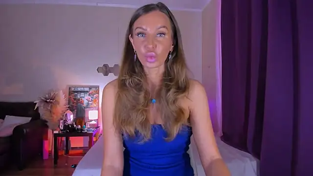 Snapshot of EmmaAbramson chatting on May 2026 10:23:02 AM EmmaAbramson online show from May 2026 10:23:02 AM
