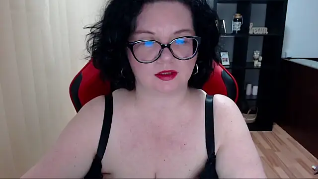 Snapshot of MissTroublle chatting on September 2025 10:04:02 AM MissTroublle online show from September 2025 10:04:02 AM