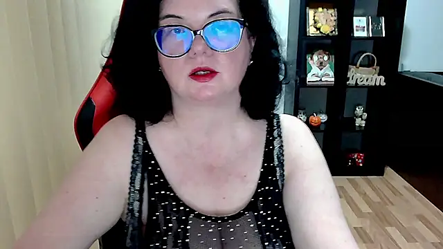 Snapshot of MissTroublle chatting on May 2026 10:00:01 AM MissTroublle online show from May 2026 10:00:01 AM
