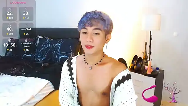 Snapshot of WildestTwink chatting on April 2026 02:01:02 PM WildestTwink online show from April 2026 02:01:02 PM